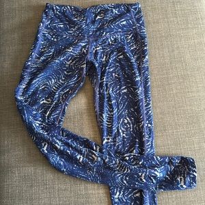Athleta printed blue leggings. Full length Size XXS